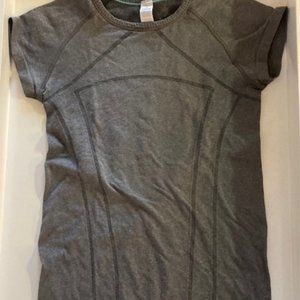 Ivivva Grey Shirt Size 12